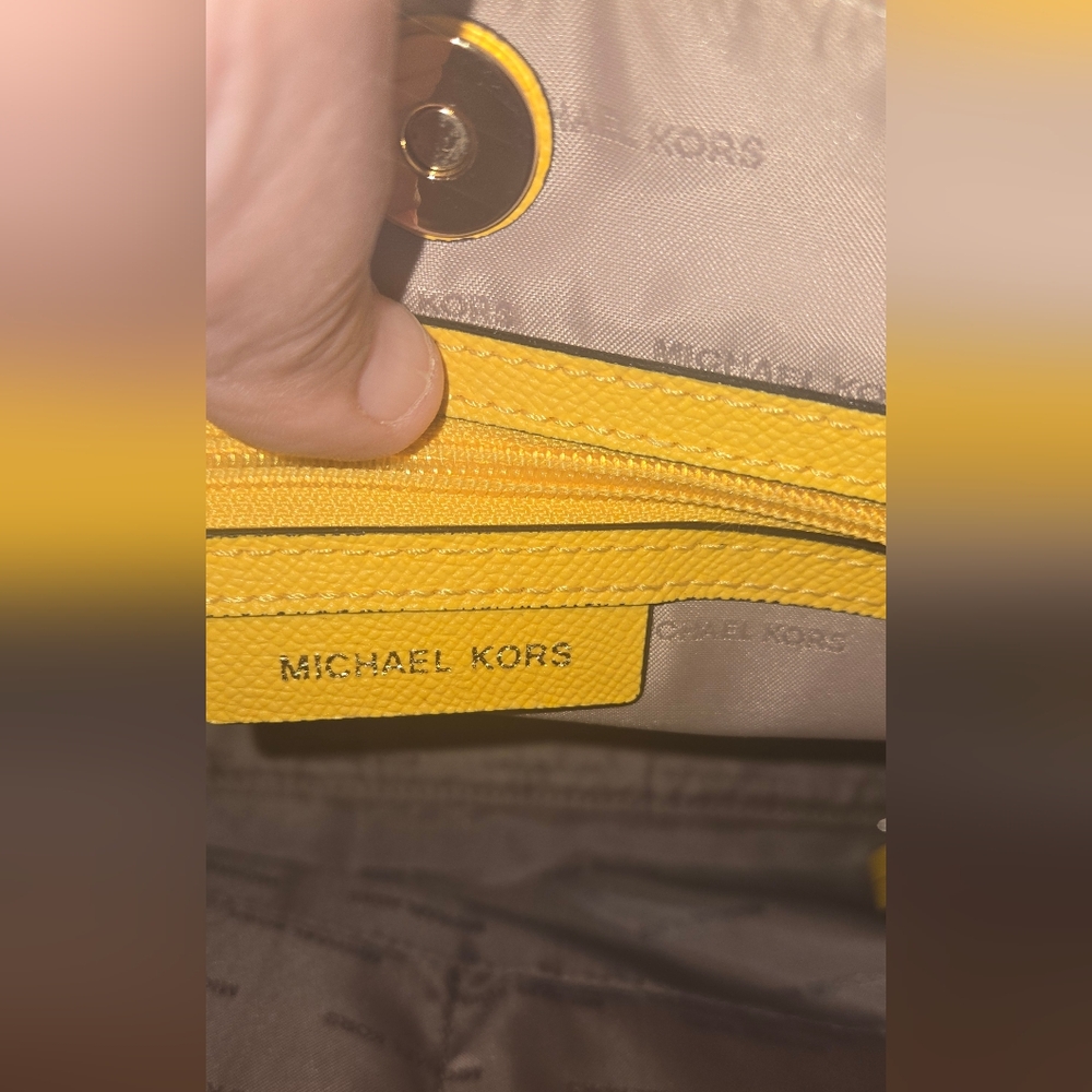 NWOT Michael Kors Yellow Tote with Luxurious Pebbled Finish (New Not Tag) - Picture 9 of 12